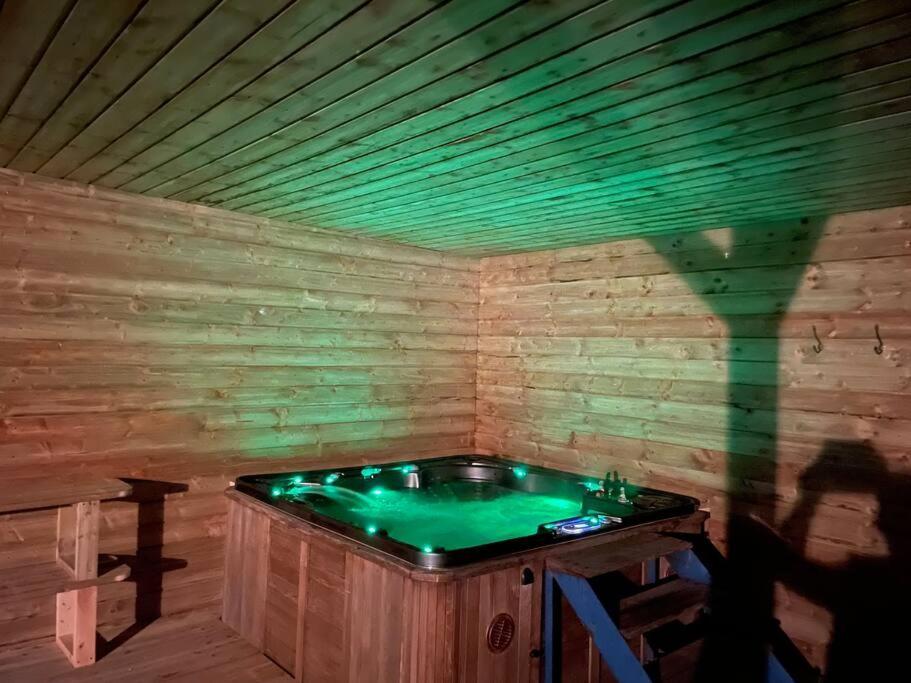 John The Mills Cottage Spahot Tub Private Beach Donegal Town Exterior photo
